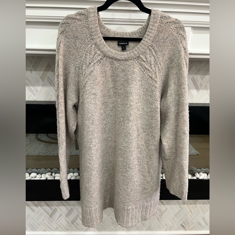 Torrid Beige Taupe Crew Neck Knit Tunic Length Sweater Size 2X / 18-20
